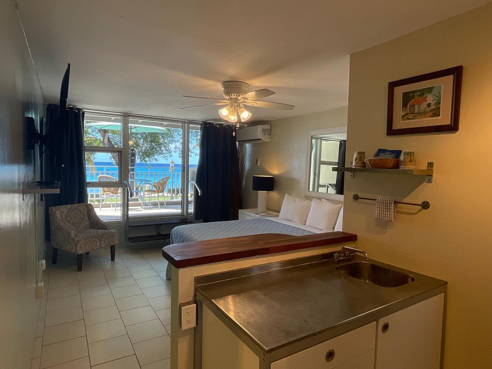 The Frederiksted Hotel מראה חיצוני תמונה